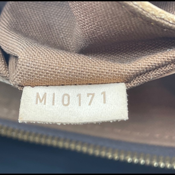 Louis Vuitton Palermo GM - Picture 3 of 8